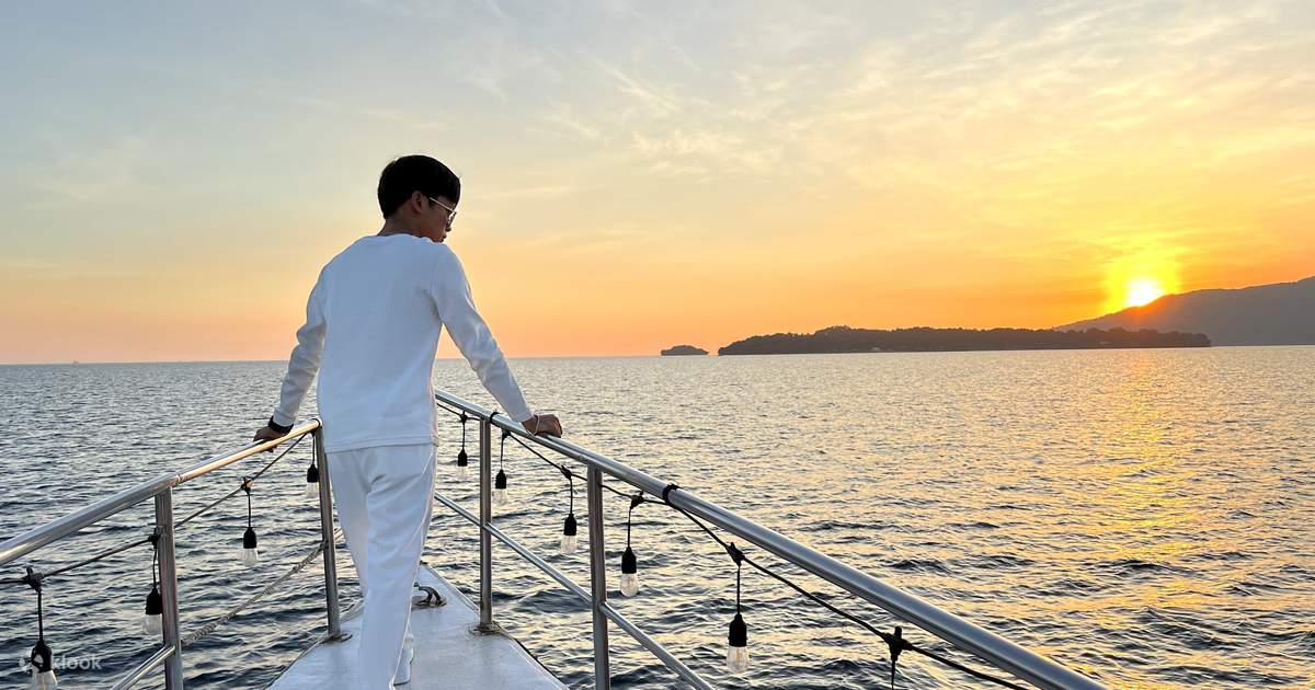 サンセットクルーズで魔法のような夕暮れを スービック湾でサンセット